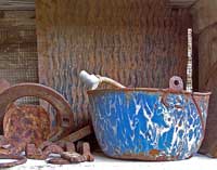 BLUE POT